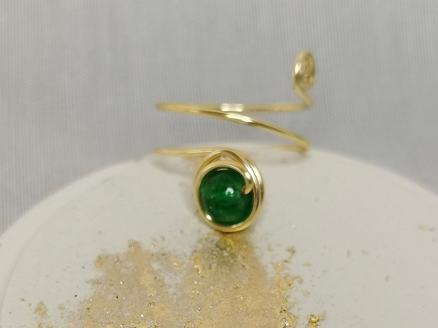 Emerald Swirl Ring